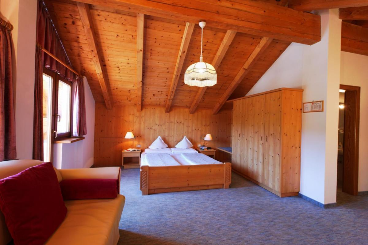 Ciasa Roby Hotel San Cassiano  Exterior foto